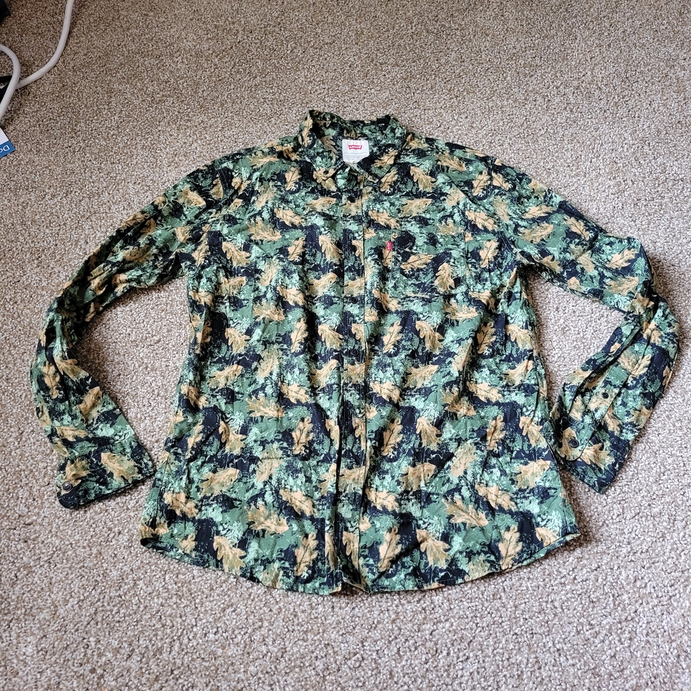 Levis Strauss & Co Button Up Long Sleeve Shirt Smore Forest Camo MENS SIZE LARGE